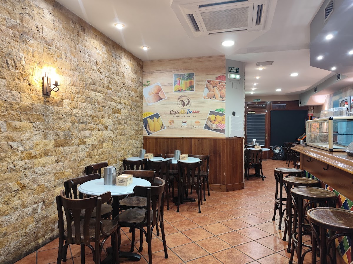 Interior de Café Mi Tierra